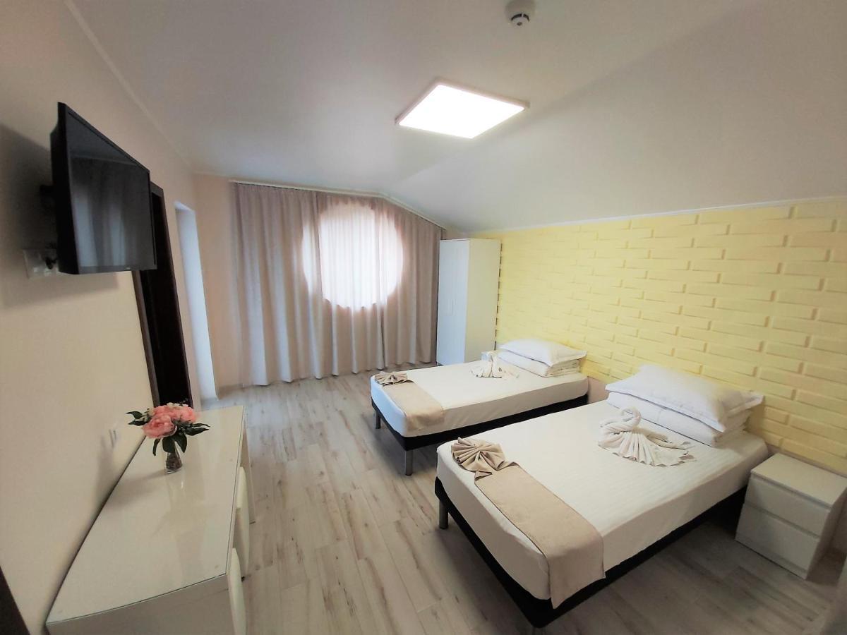 Camere De Inchiriat Băltenii de Sus Eksteriør bilde